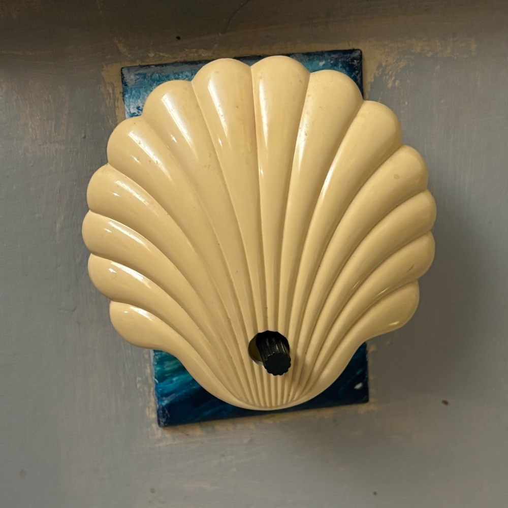 Sea shell shape mermaidcore VTG 90’s nightlight american tack hardware - Picture 4 of 13